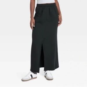 NEW Universal Thread Women’s Leisure Studio Fleece Maxi Skirt Black